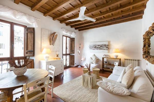 BBHOMEROME - Piazza Campo de' Fiori Luxury Flat View