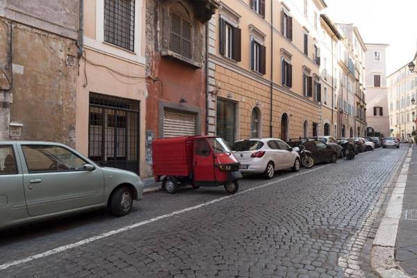 By the charming Piazza Navona - FromHometoRome