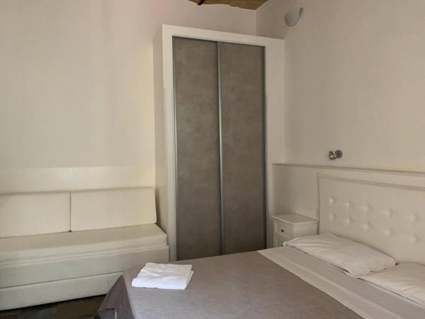 Golden Nice Apartment