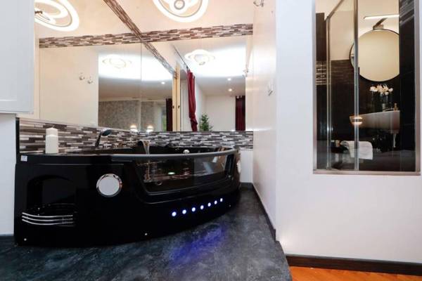 Enchanting Jacuzzi Suite Trastevere