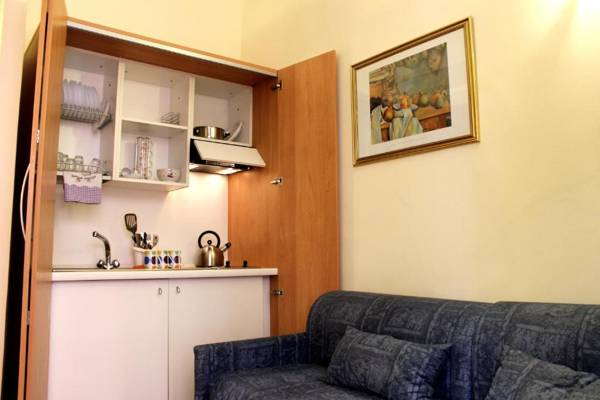 Aida Trevi Fountain Rome