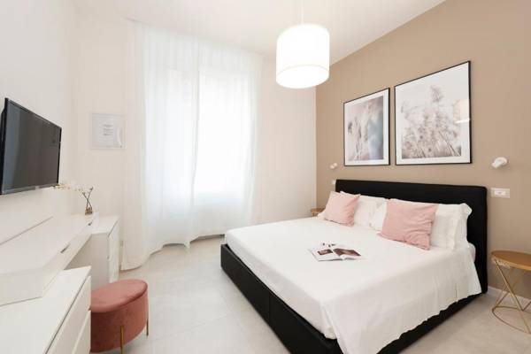 White Flat Santa Croce