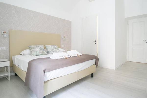 White Candia Guesthouse