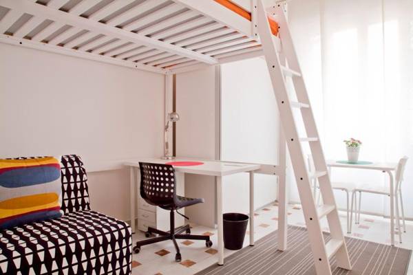 Workspace - Room in Guest room - Kamchu Apartments sigle room Villa Ada