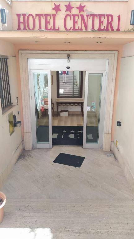 Hotel Center 1