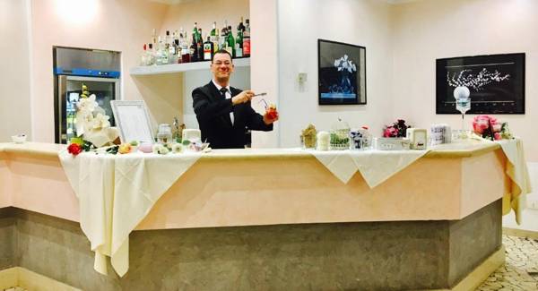 Hotel Marzia con Piscina