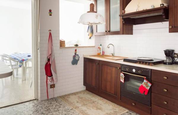 4 bedrooms appartement with enclosed garden and wifi at Recanati 8 km away from the beach