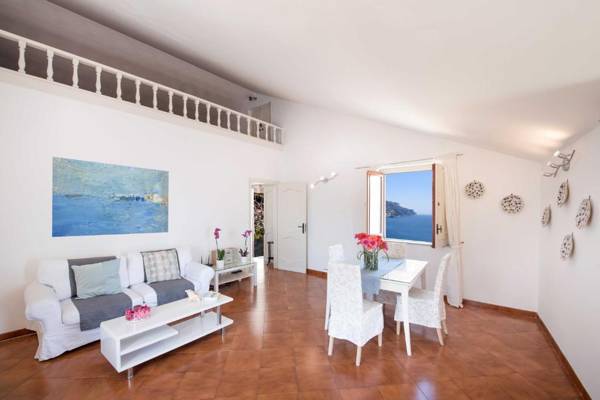 Pagliarulo Complex by AMALFIVACATION