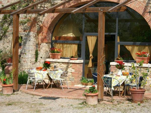 Regal Family Villa in Armaiolo with Private Pool Garden BBQ
