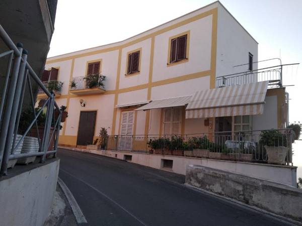 Ponzacasevacanze -Appartamento Ponza Belvedere''