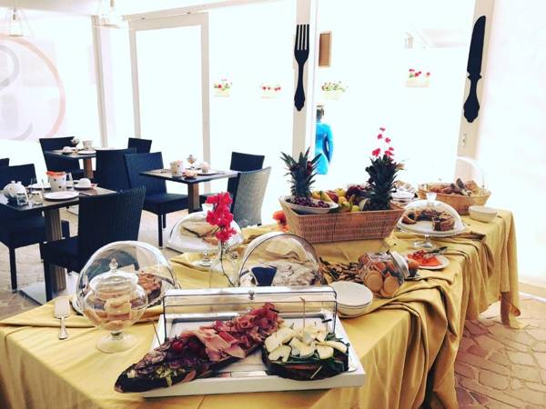 Carone Suite-Charme&Pool