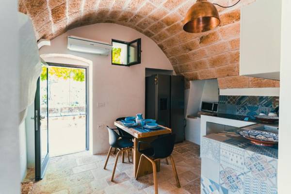 Villa Gemma with private eco pool and with direct access to the sea