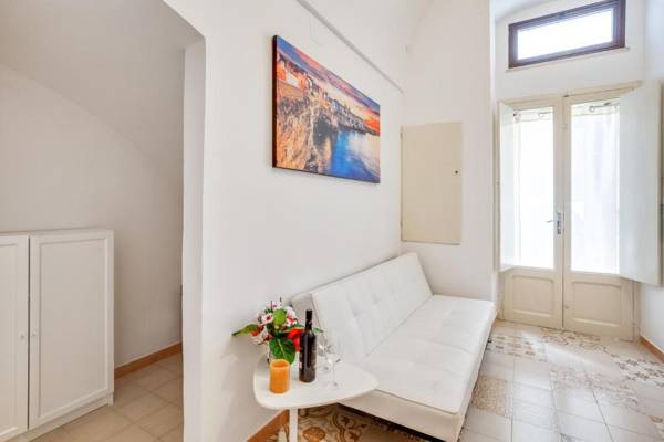 Tiny House 21 Bright Aparment