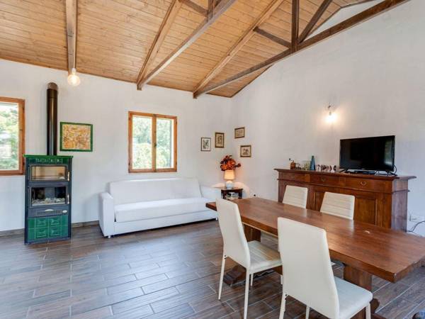 Peaceful Holiday Home in Pieve Santo Stefano with Garden