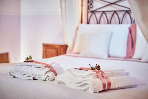 Castello di Spedaletto da Laura