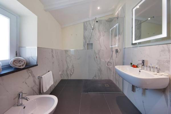 Palazzo Tritone & Abagnale