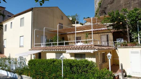 Marina Grande Residence