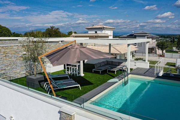 Villette Dolci Luxury Homes