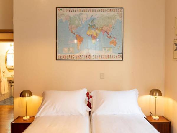 Villa Cipressi by Victoria Palace