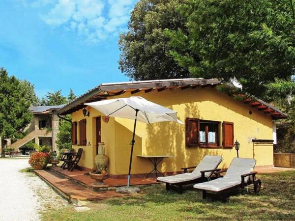 Podere Caldaruccio La Pineta for 18 people