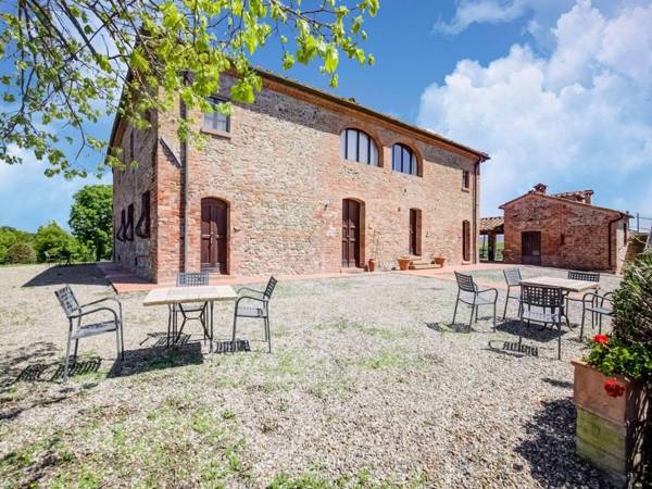 Countryside Apartment in Peccioli with Barbecue