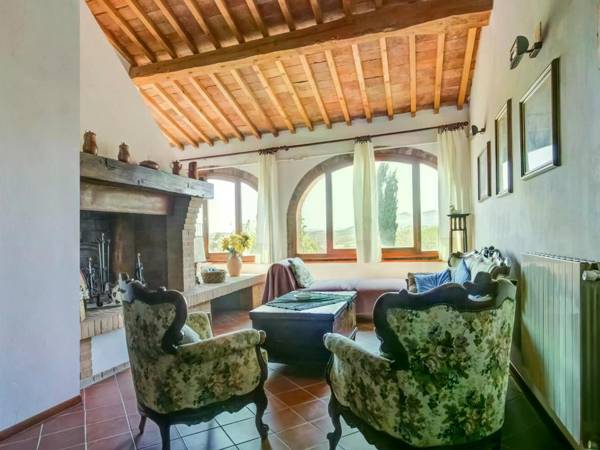 Countryside Apartment in Peccioli with Barbecue