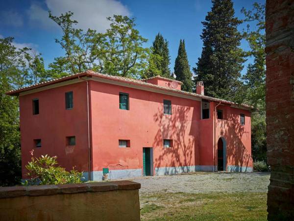 Modern Apartment in Ghizzano with Swimming Pool