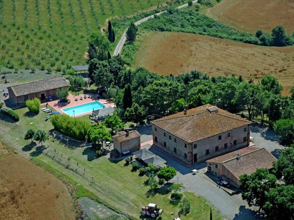 Cosy agriturismo in Toscana with outdoor swimming pool