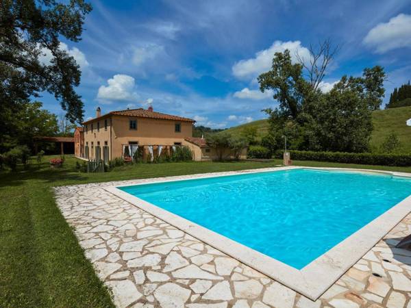 Luxurious Holiday Home in Ghizzano Italy with Swimming Pool