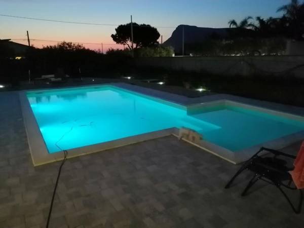 Relaxing Holiday Home in Partinico with Swimming Pool