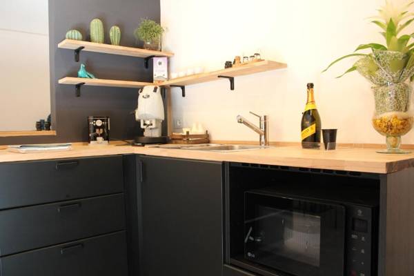 LA FINESTRA SUL PORTO