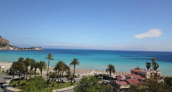 mondello sea view beach apartment