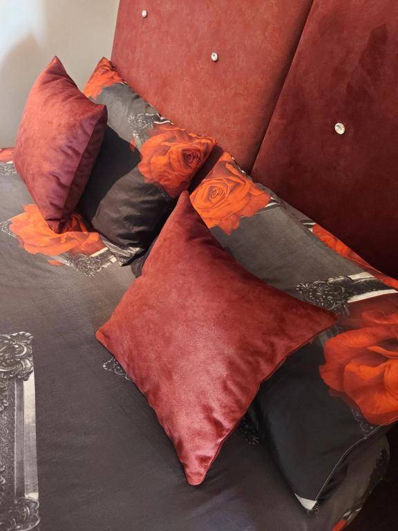 Buze Rodriguez Suite