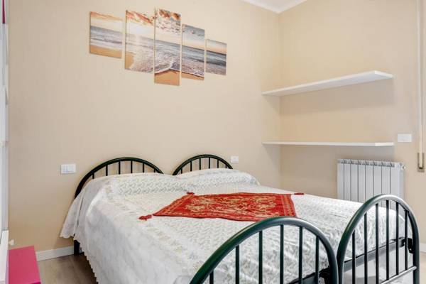 Luni Mare Bright Terrace Flat with Parking