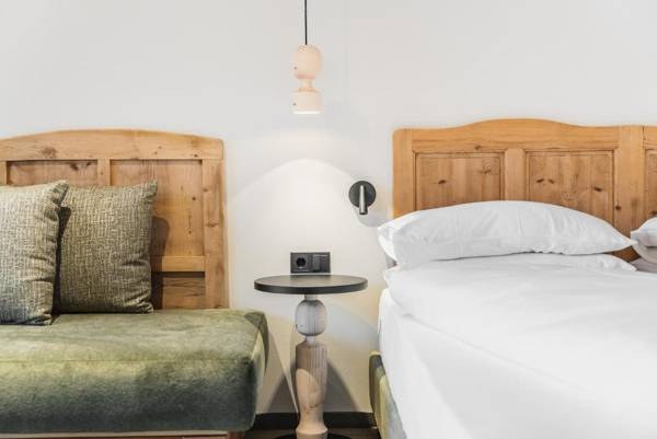 La Cort My Dollhouse - Adults Only