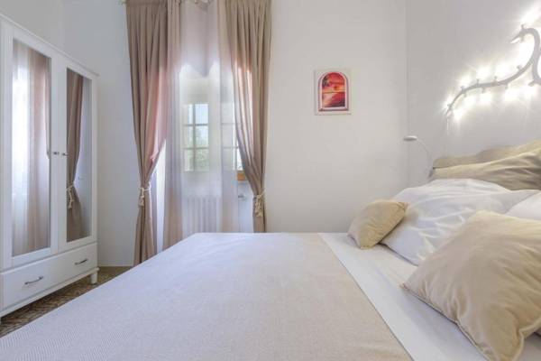 Villa Artesole by BarbarHouse