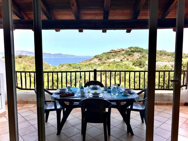 Sardegna Costa Corallina Appartamento Luxury Vista Mare in splendido villaggio vacanze