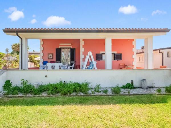 Comfortable Holiday Home in Noto near Sea