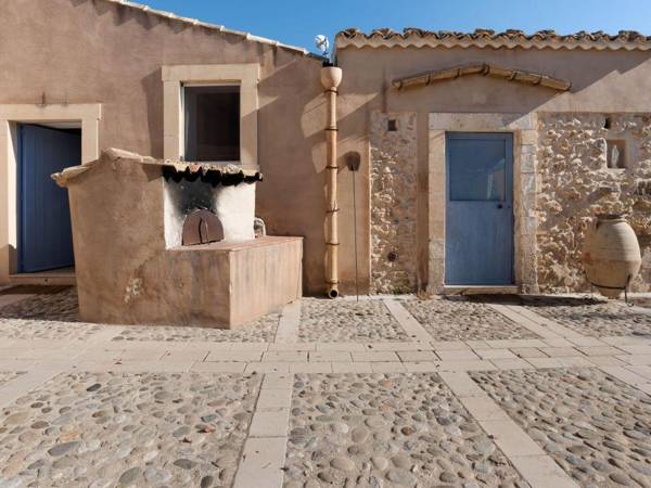 Rustic Farmhouse in Noto with Swimming Pool