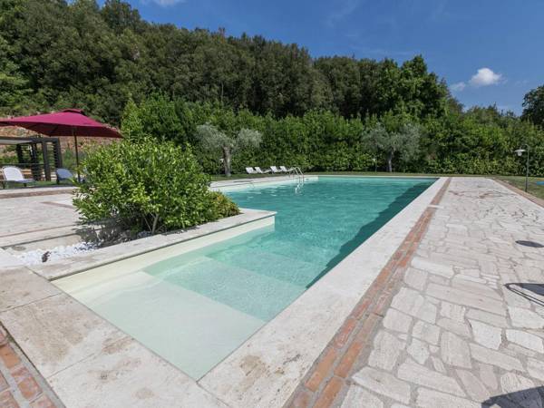 Luxury modern apartment with pool and stunning views 1 hour from Rome