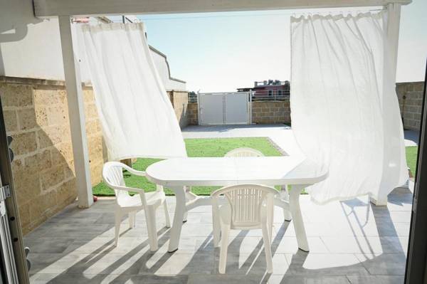 Villa Noire just 900mt From The Crystalline Waters Of Salento