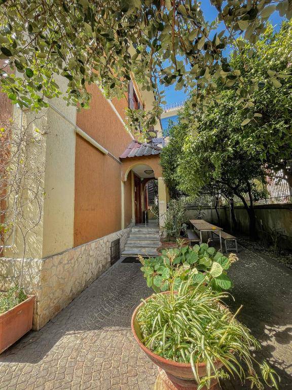 Los Mochileros hostel