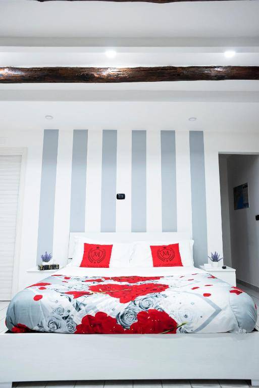 Montesantogroup Holiday House