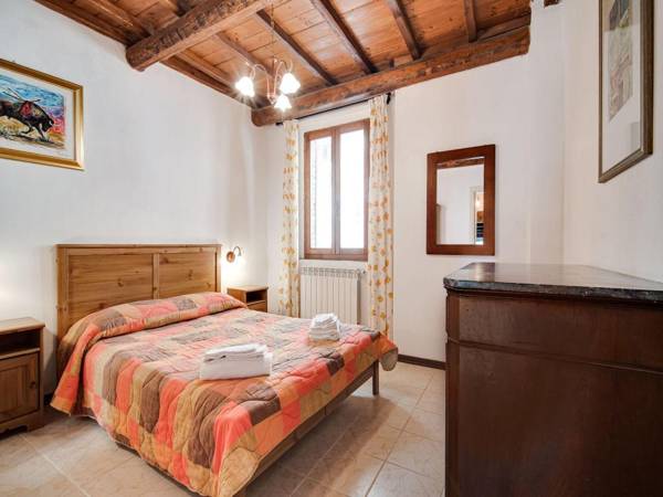 Attractive Farmhouse in Monticiano with Garden