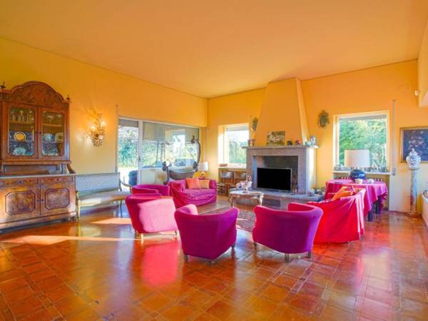 Exquisite Villa in Montefiascone with Garden
