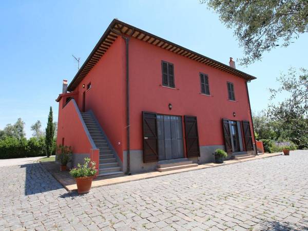 Spacious Farmhouse near Montalto di Castro with Shared Pool