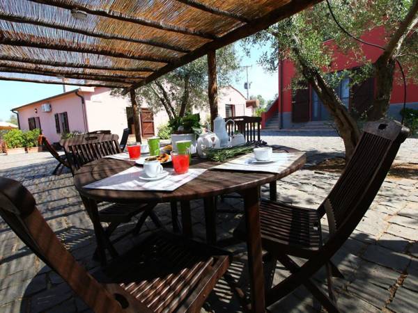 Spacious Farmhouse in Montalto di Castro with Shared Pool