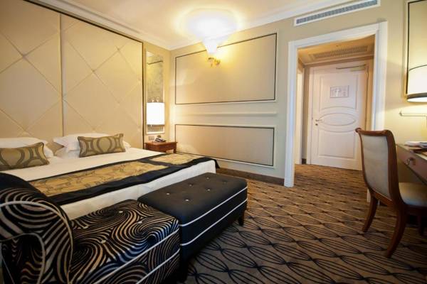 Grand Visconti Palace