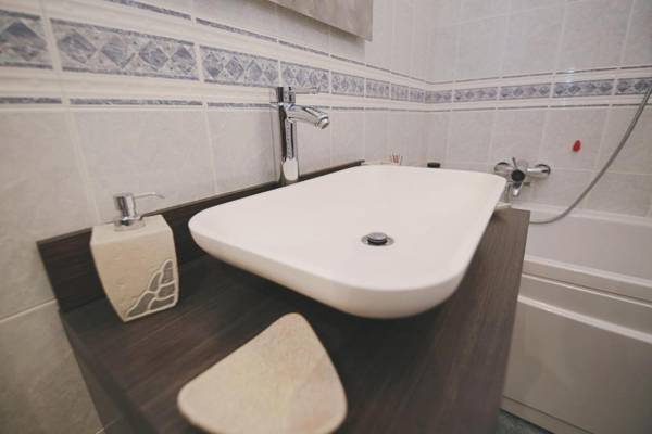 Orea Spiti - Charming Flat & Canal View Few steps from Movida