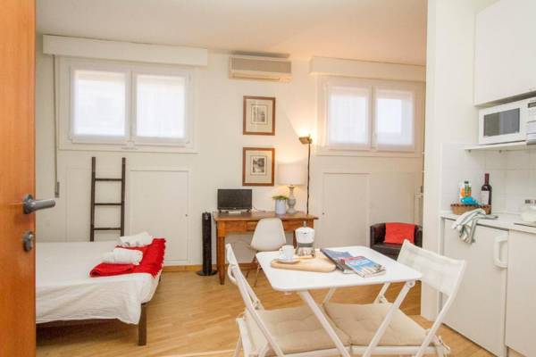 Amazing studio in San Babila